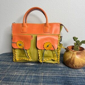 🌼 Dooney & Bourke Artisan Whipstitch Flower Toggle Satchel